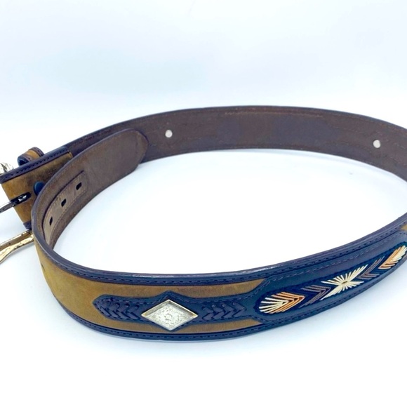 3D’s Genuine Leather Western Cowgirl Belt Embroidered Southwest Design Size 30 - Picture 1 of 7
